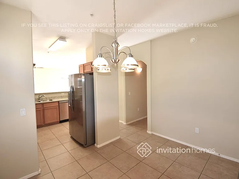 421 N 168th Ln — Photo 5
