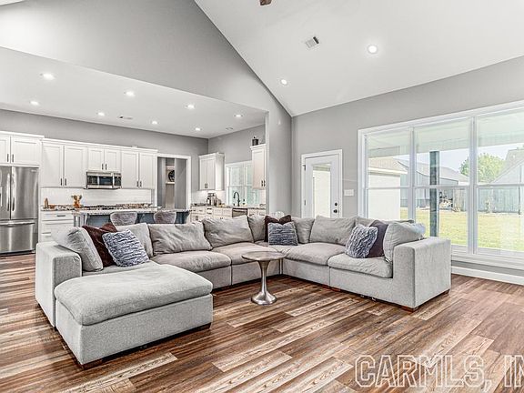 5th image of 791 Country Club Cir