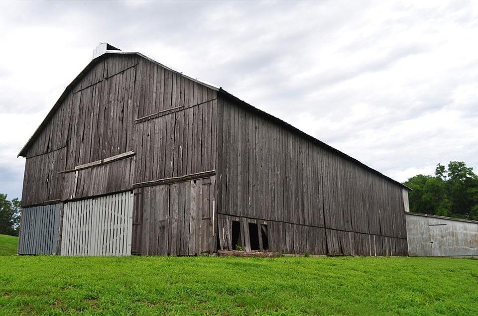 1st image of 33135 Iatan Rd
