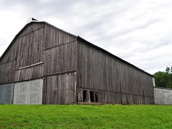 33135 Iatan Rd, Weston, MO 64098