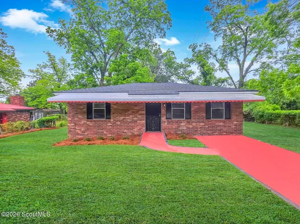 3911 5th St, Garden City, GA 31408