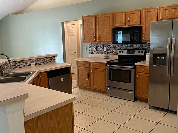 4th image of 3135 Olde Sutton Parke Dr
