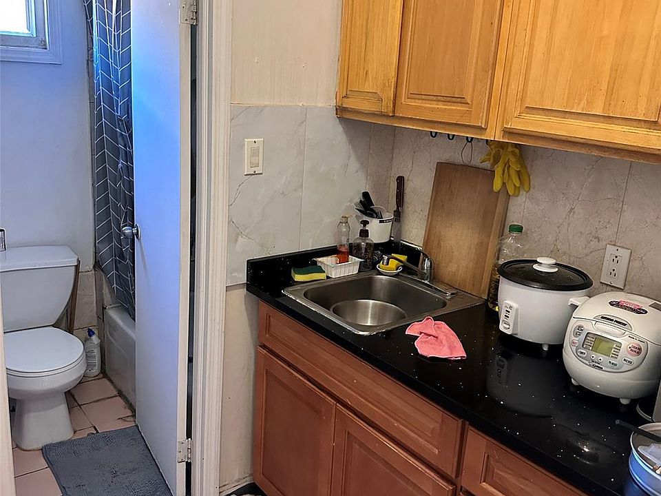 2nd image of 13611 Carlton Place