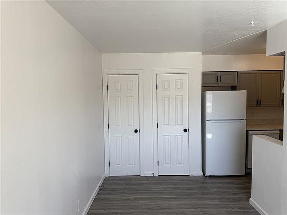 5th image of 202 Quincy St NE APT 5