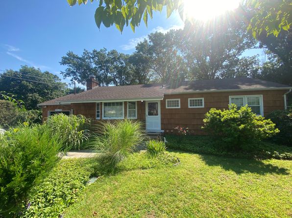 15 Normandy Dr #1