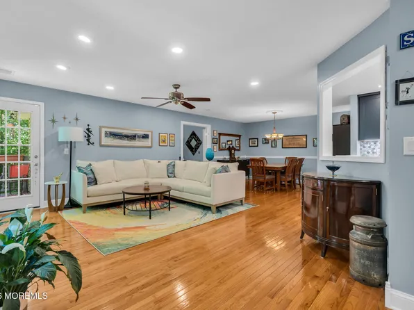 364 Mayfair Place, Morganville, NJ 07751