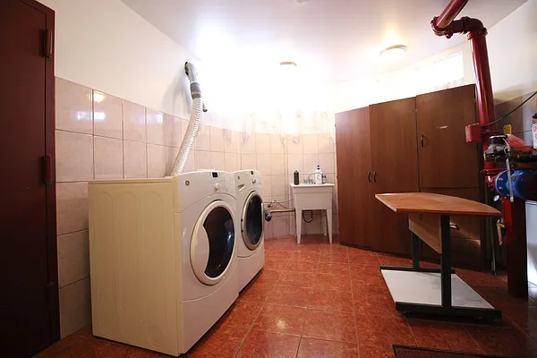 Rented by Bedford 6 Real Estate | media 17