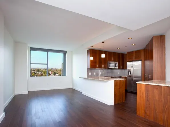 10820 71st Ave APT 4D, Forest Hills, NY 11375