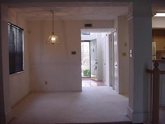 5th image of 3174 E Oceanline Dr