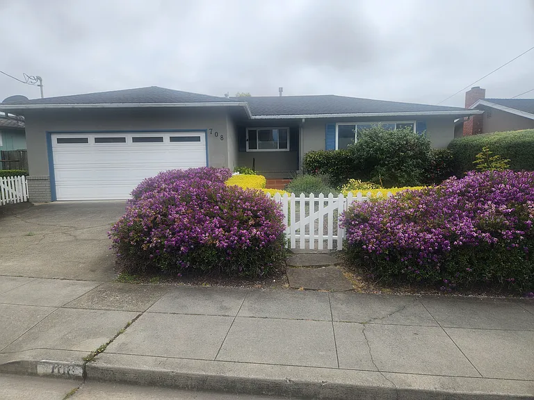 708 Arroyo Leon Dr — Photo 1