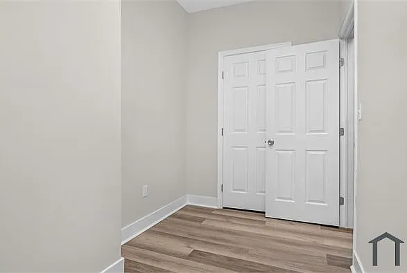 2533 Christian St — Photo 17
