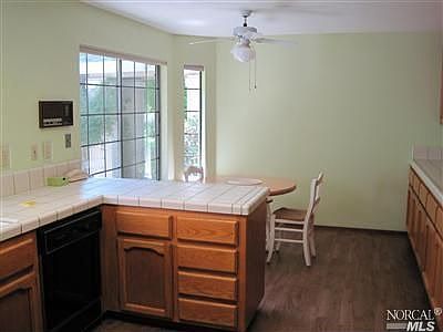 4th image of 29 Saint Patrick Ct