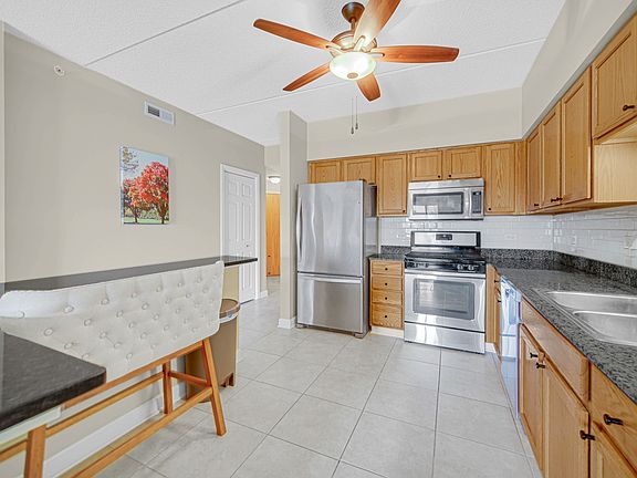 4th image of 3451 N Carriageway Dr Unit 305