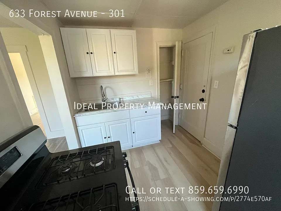 633 Forest Ave #301