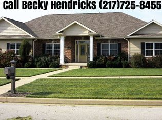 2705 Centennial Dr, Springfield, IL 62711