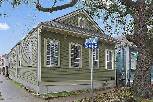 2 bed, 2.0 bath, 1600 sqft, $1,900 — Photo 1
