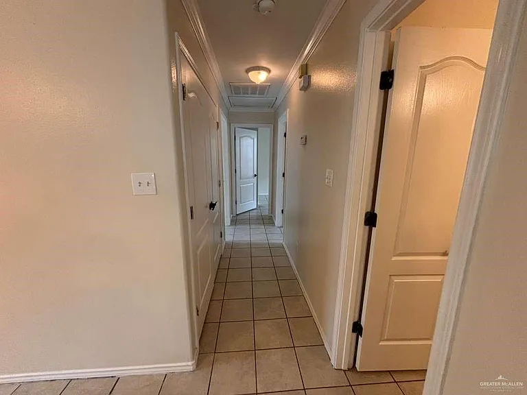 1510 Tampa St #3 — Photo 6