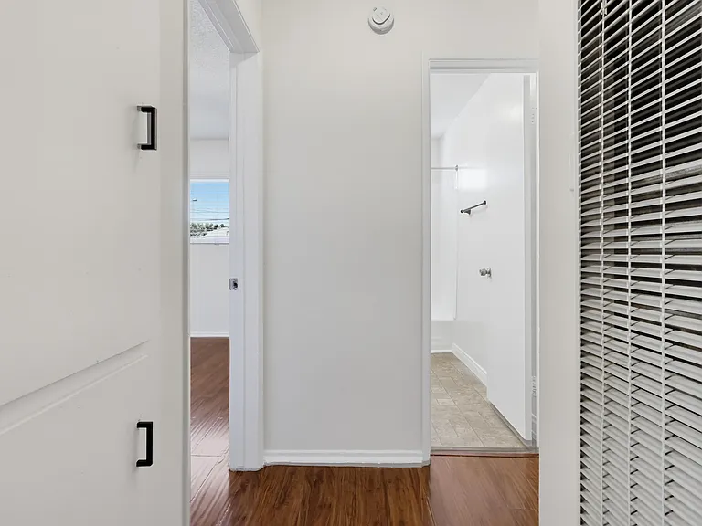 6113 8th Ave — Photo 12