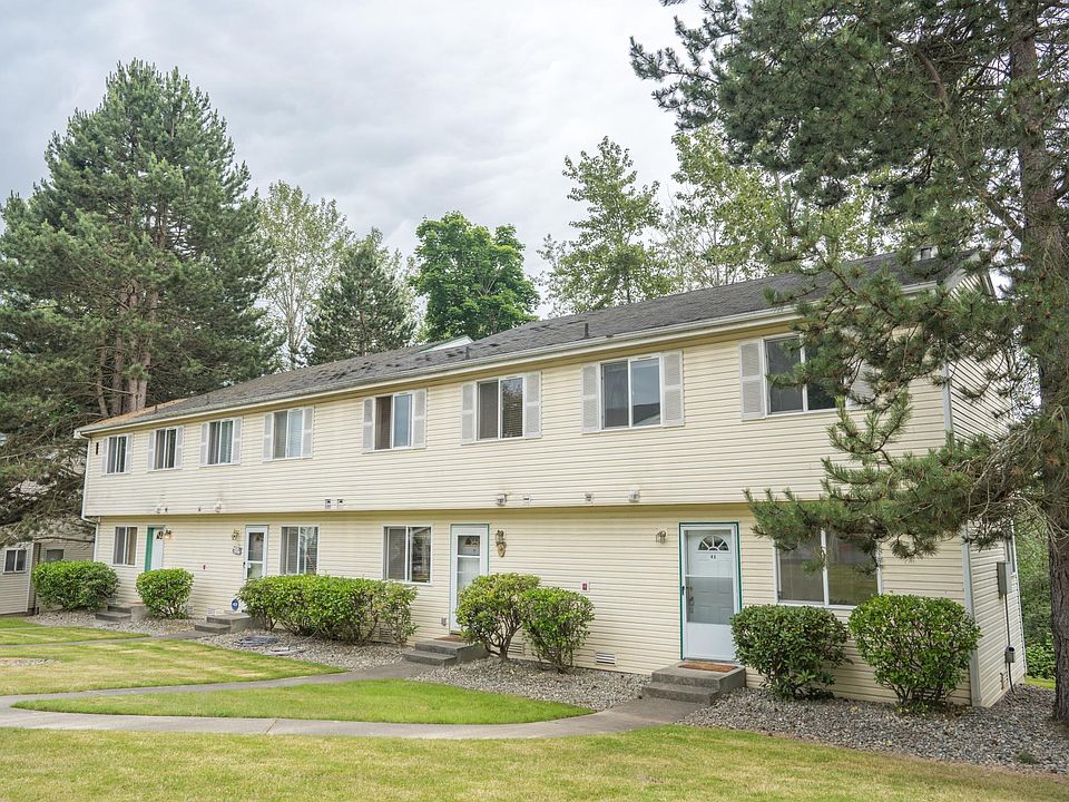 2-story town home. End unit with plenty of light.