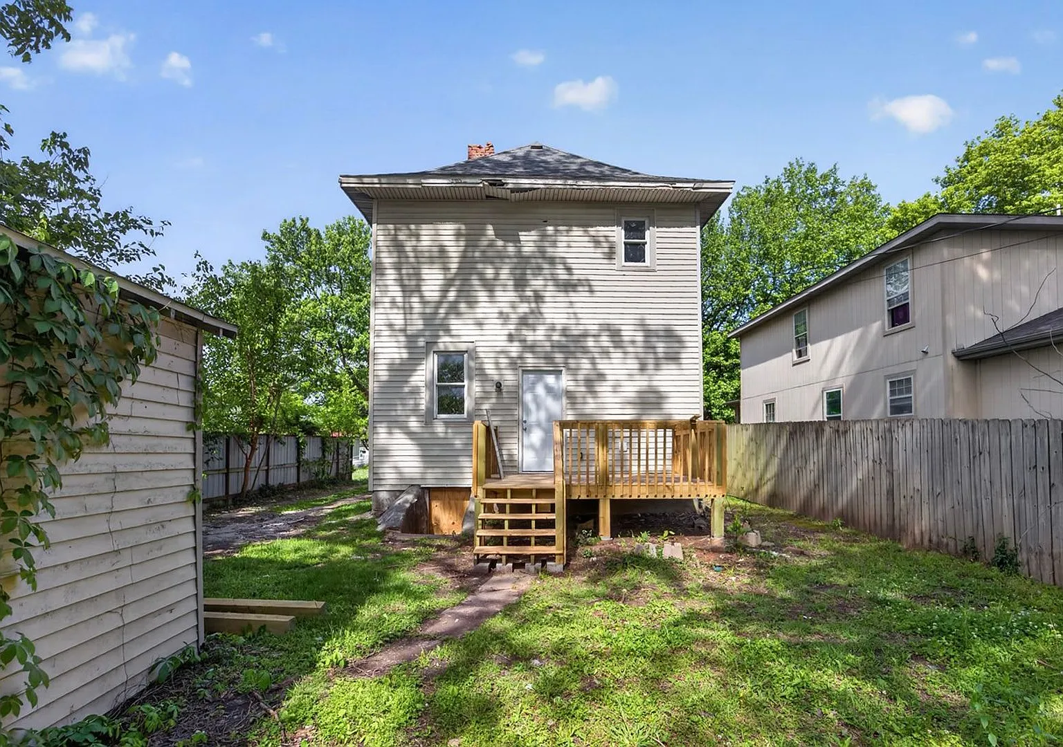 Rent This Spacious 3 Bedroom 2 Bath home — Photo 2