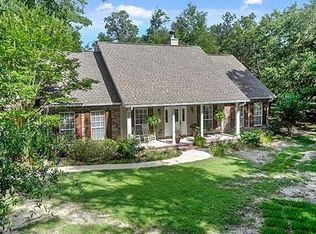 4360 Mevius Ln, Pass Christian, MS 39571