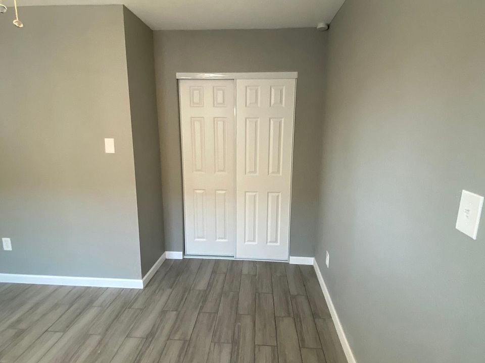 1st image of 4514 N Black Canyon Hwy Unit 1