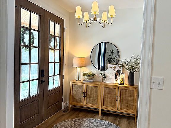 4th image of 92 Spring St