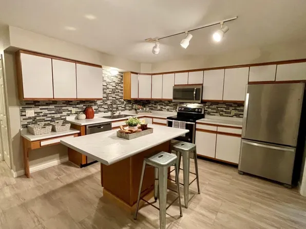 235 Evergreen Dr, Waterville, ME 04901