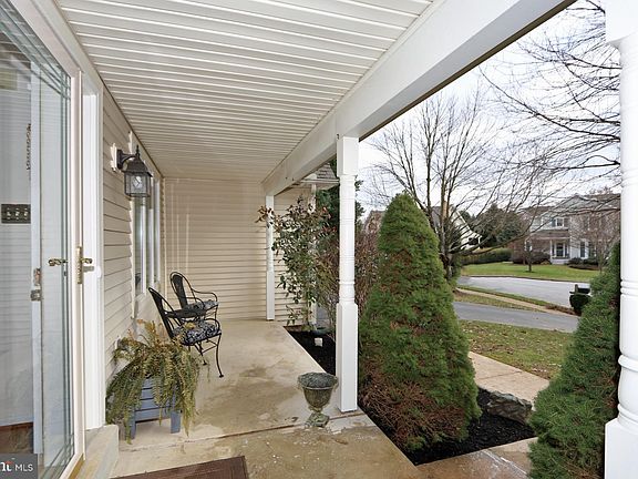 4th image of 603 Aurora Ln