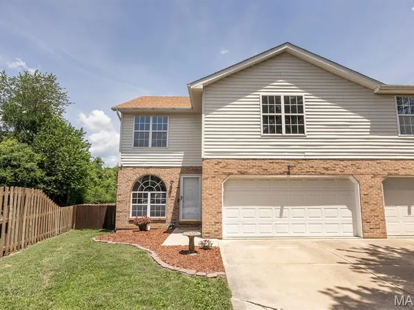 110 Clinton Hill Dr, Swansea, IL 62226
