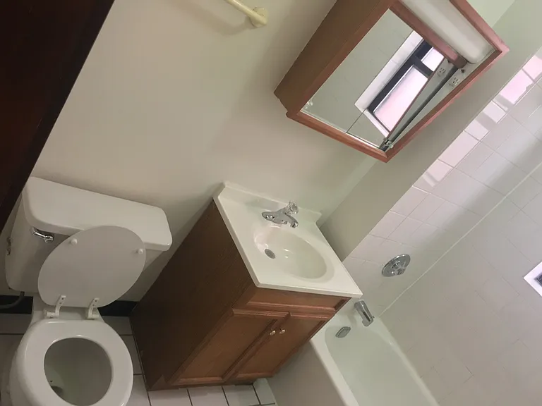 4048-58 N Sheridan Rd #4048-3W — Photo 18