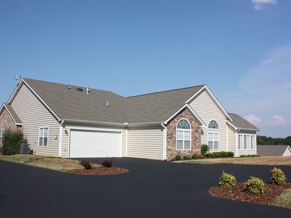 1st image of 379 Villa View Pt
