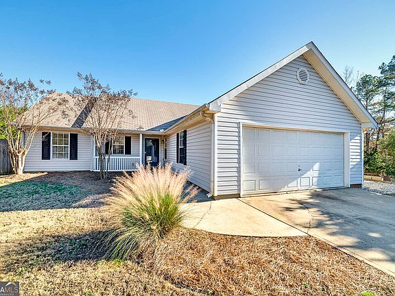 2nd image of 524 Leguin Mill Rd