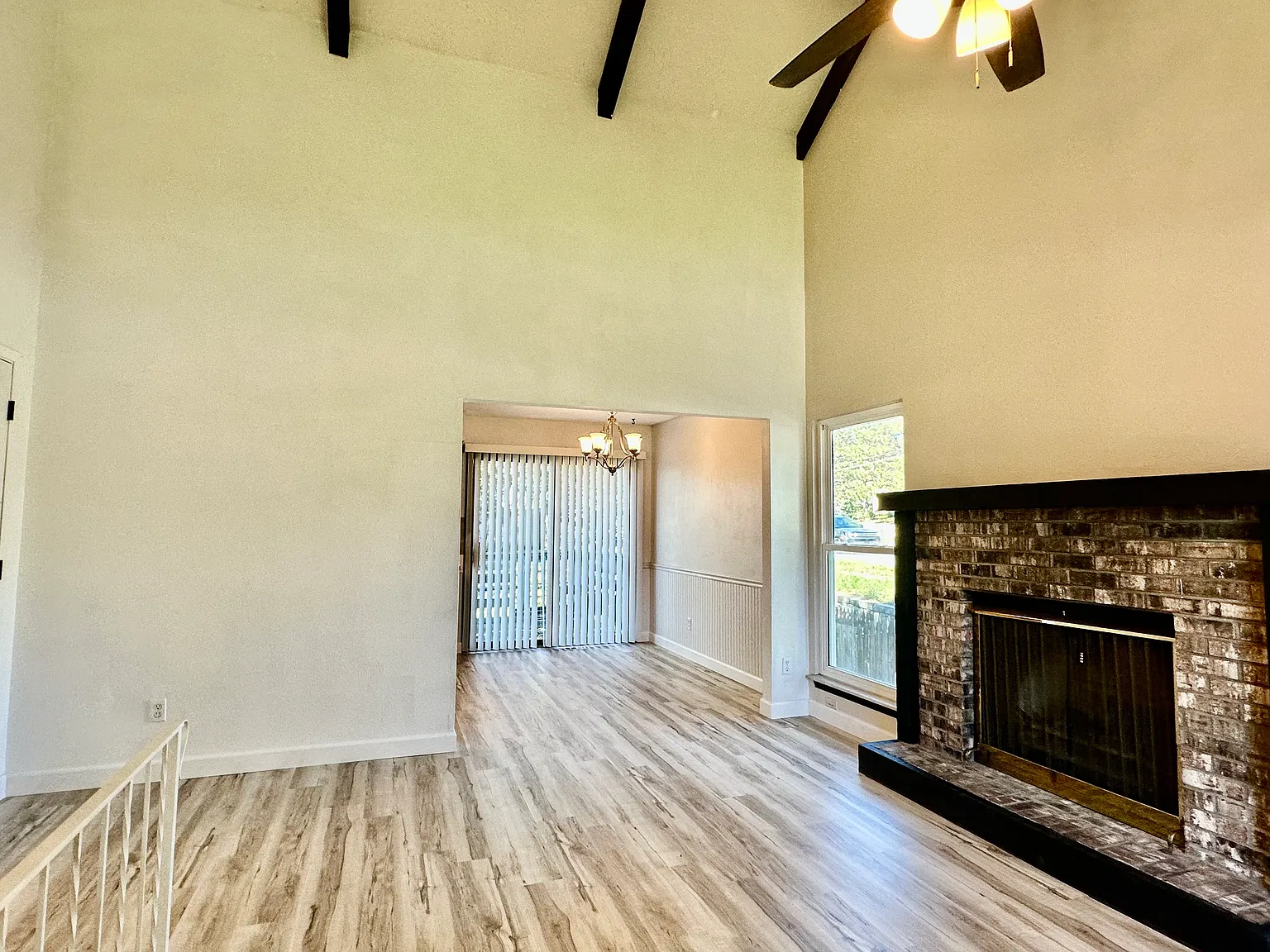 3 bed, 1299 sqft, $1,770 — Photo 4