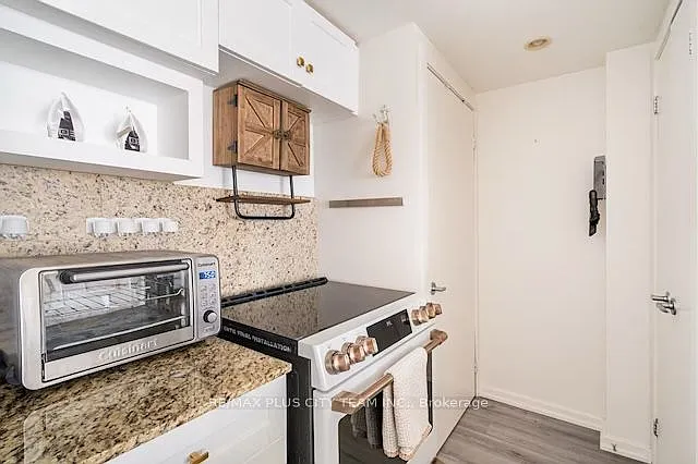 208 Queens Quay W #1608 — Photo 8