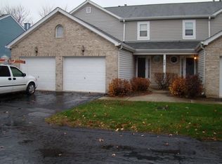 498 Nicole Dr #12A, Bartlett, IL 60103