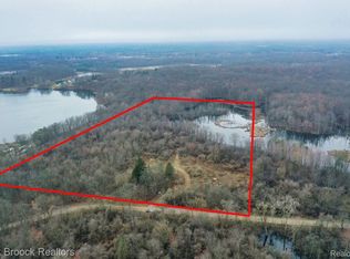 14202 Hess Rd, Holly, MI 48442