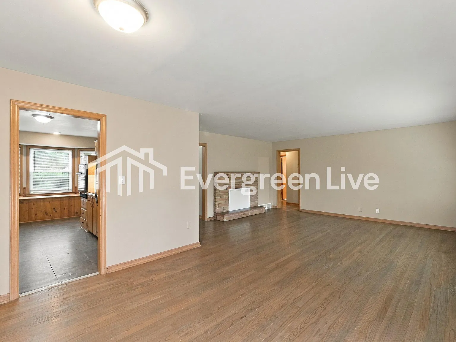 3 bed, 2.0 bath, 1754 sqft, $1,795 — Photo 3