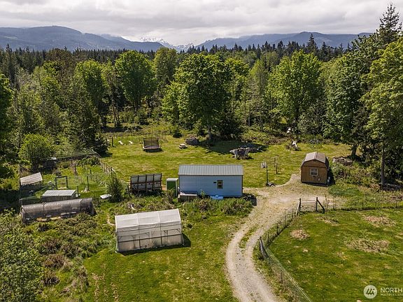 3rd image of 1631 Lower Elwha Road