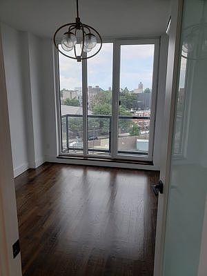 1st image of 958 Halsey St #7C