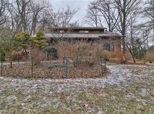 2560 31st St SW, Allentown, PA 18103