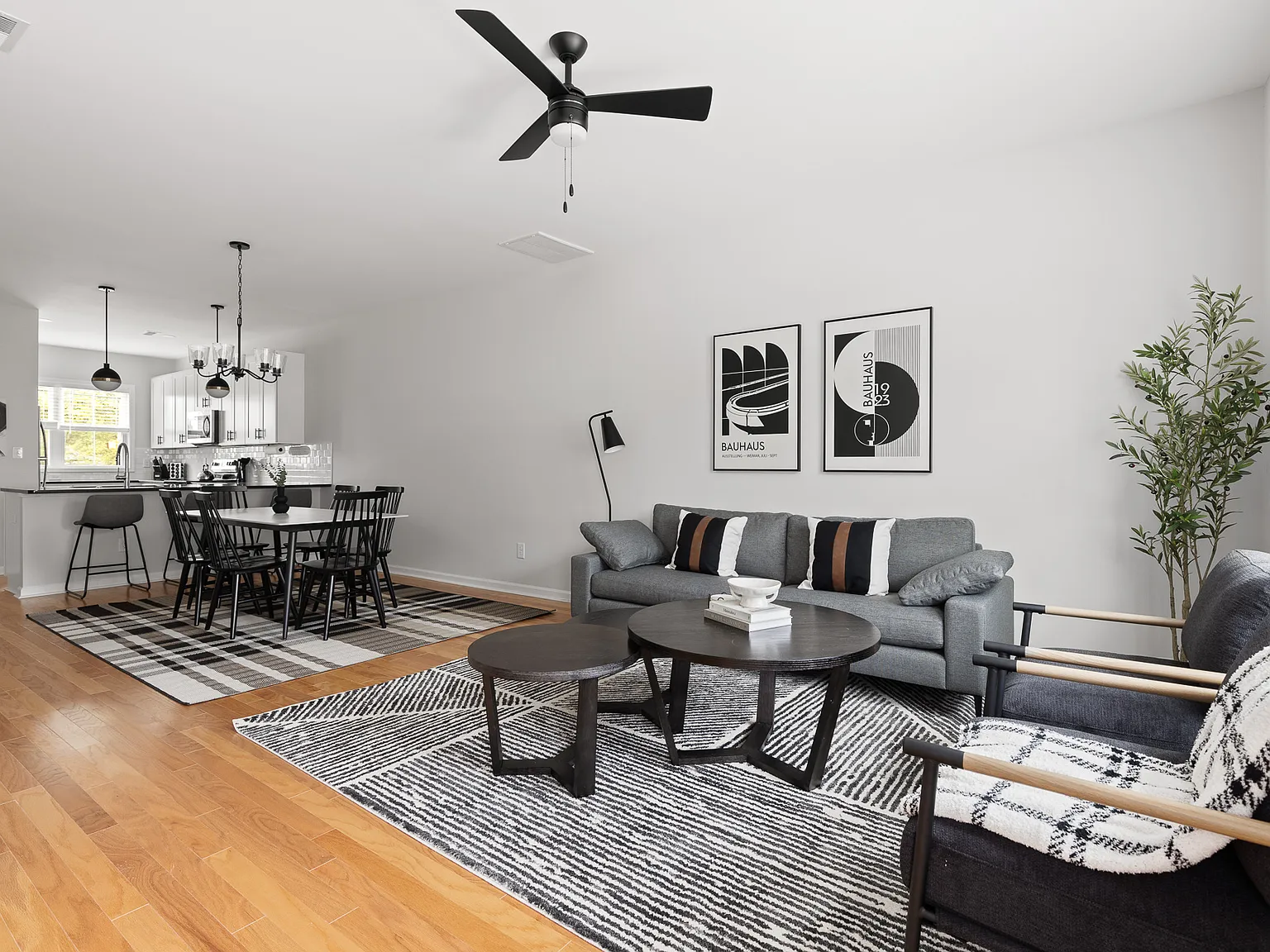 2 bed, $3,290 — Photo 1