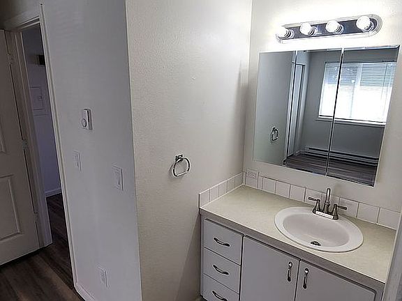 2nd image of 1622 W 7th Ave APT 307
