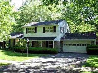 206 Lamp Post Ln, Camp Hill, PA 17011
