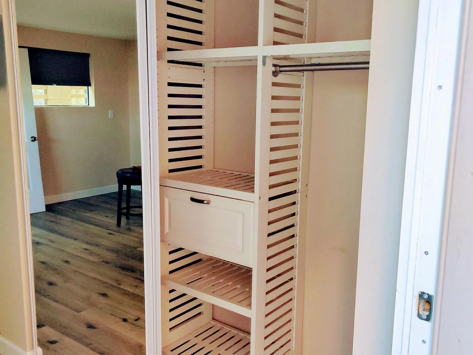 Studio, 400 sqft, $1,600 — Photo 3