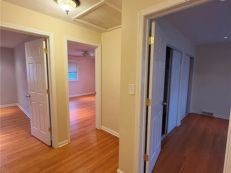 215 Locksley Rd — Photo 11
