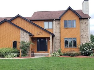 6674 Draper Rd, Akron, NY 14001