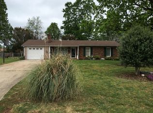 2706 Fairway Acres Cir, Lenoir, NC 28645