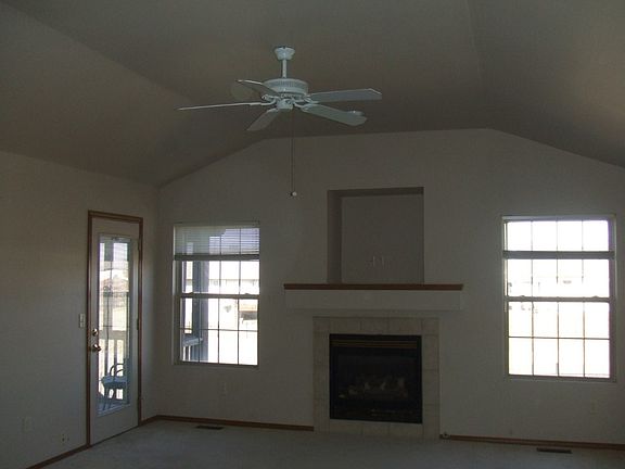 4th image of 1413 N Glancey St