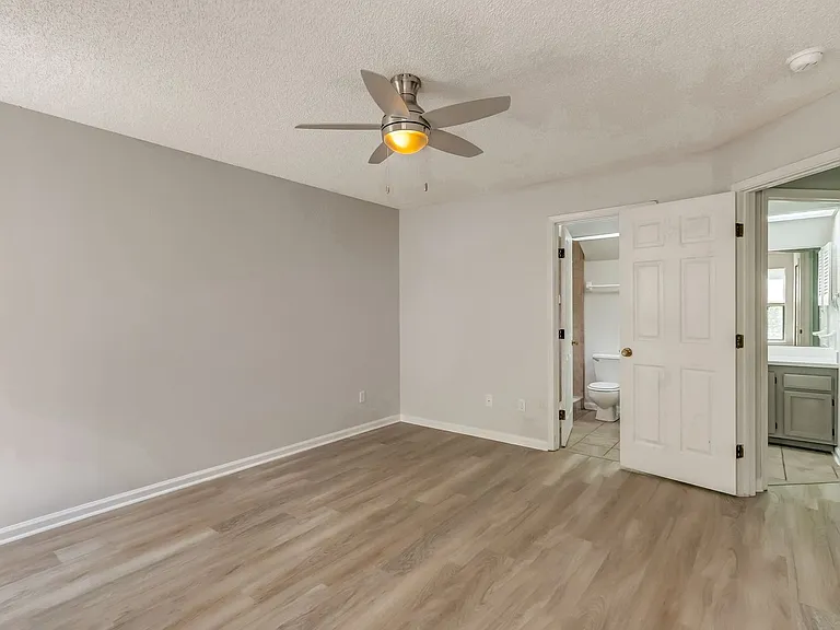 2406 Pirates Bay Dr — Photo 22